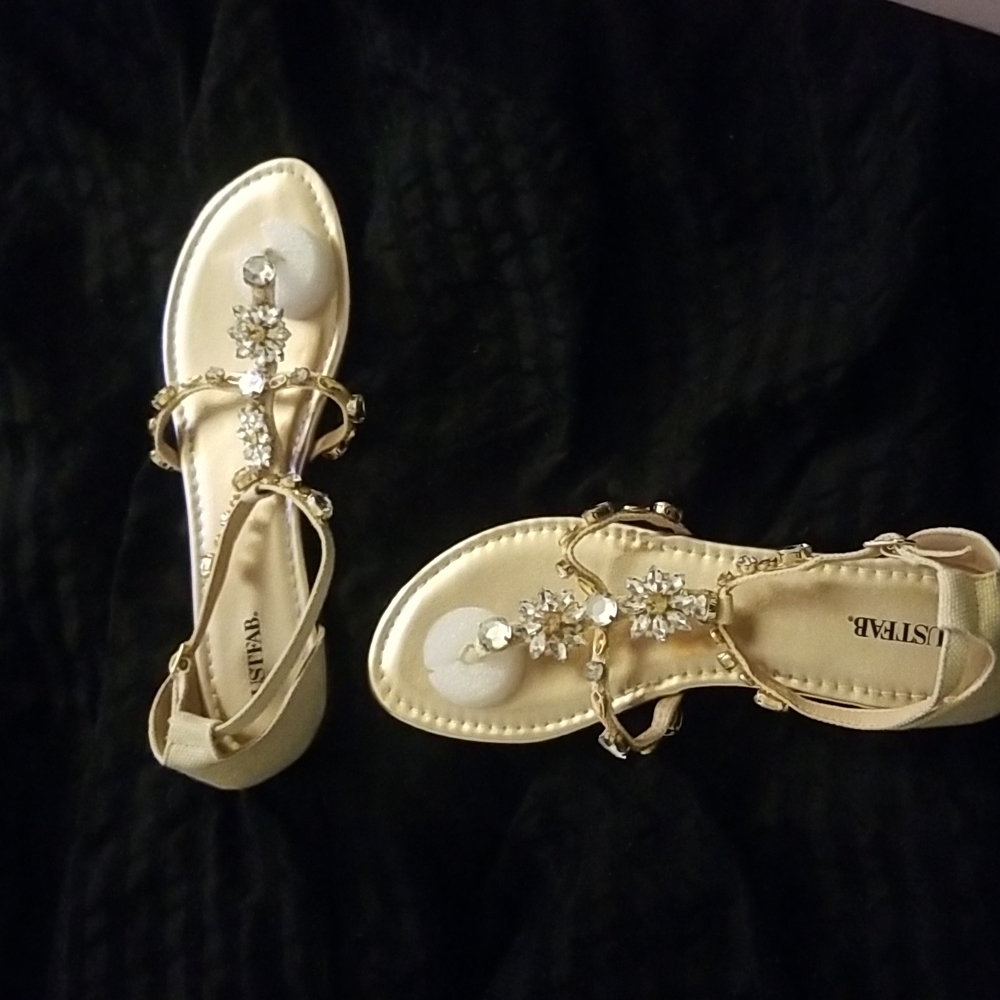 JustFab ladies gold sandals, size 9.5